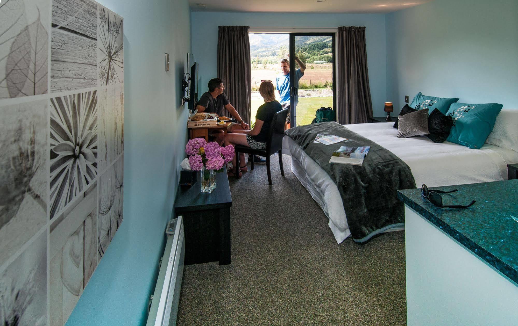 Glenorchy Peaks Bed And Breakfast Exterior photo