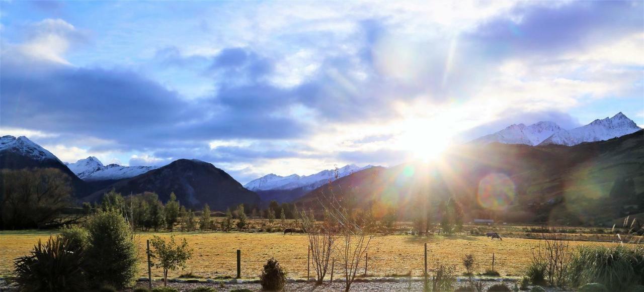Glenorchy Peaks Bed And Breakfast Exterior photo